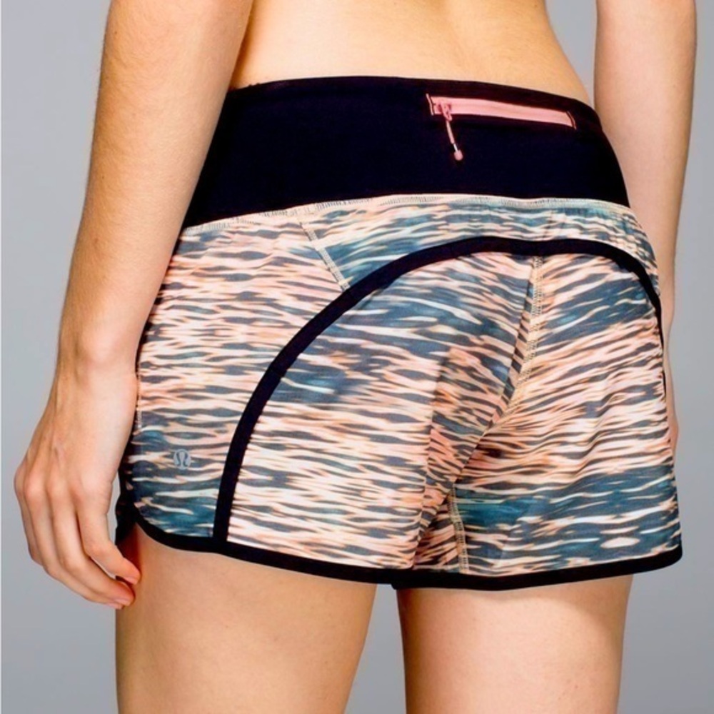 Lululemon Run Speed Short Tiger water / black 2 EUC no piling rips or stains